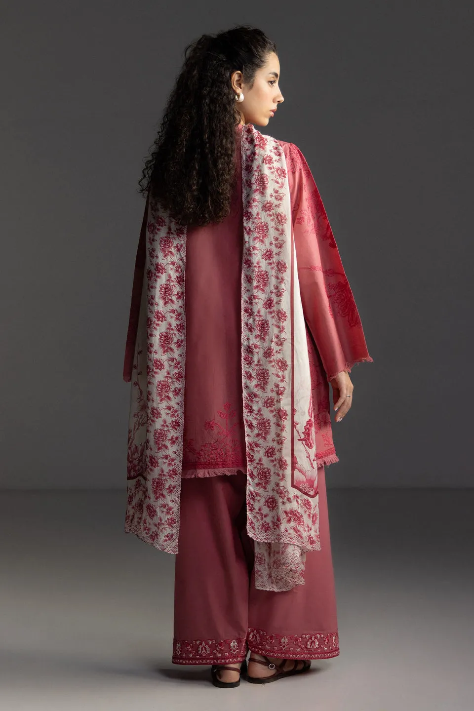 3_df4e52d9-c2de-4cfb-971d-713875b1f755_jpg