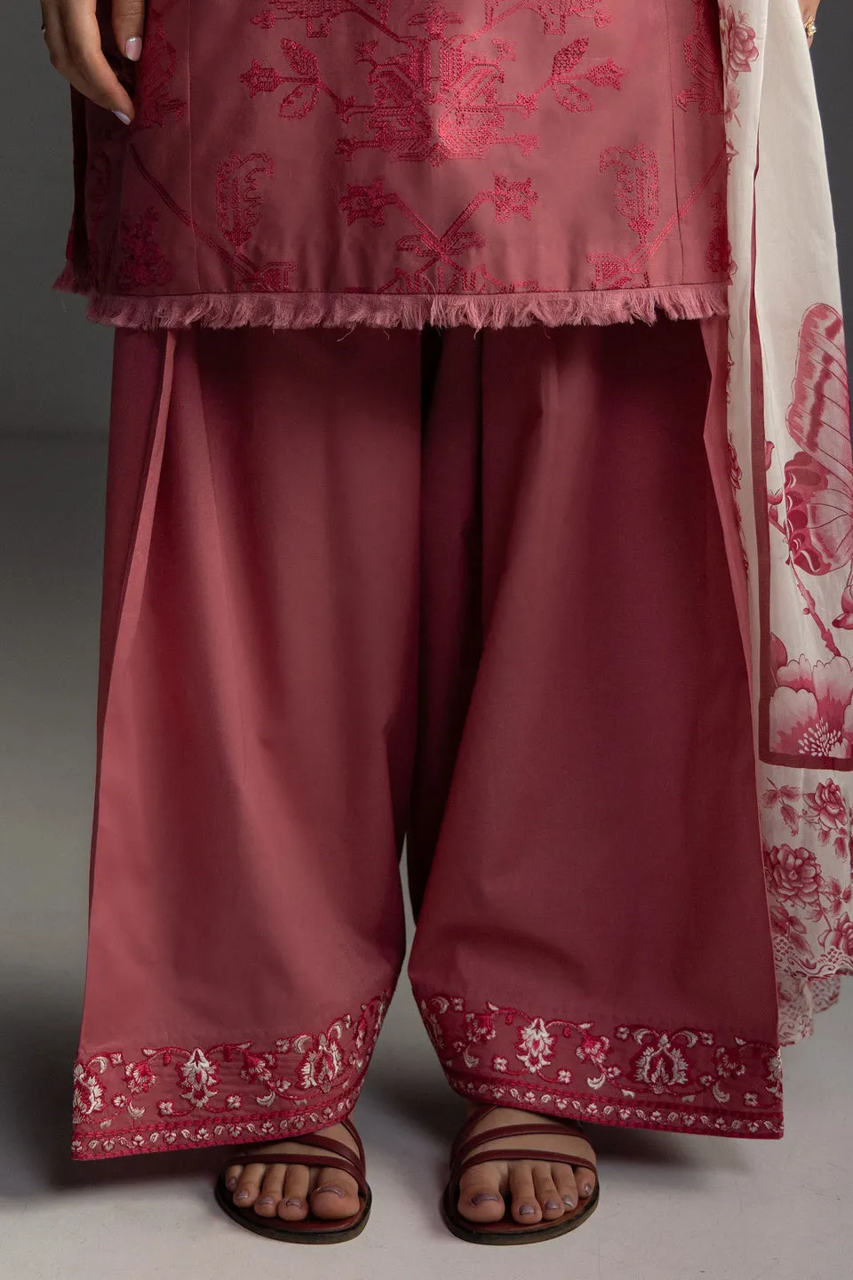 5_185543ba-92e8-4142-b765-9bb4bd47d808_jpg