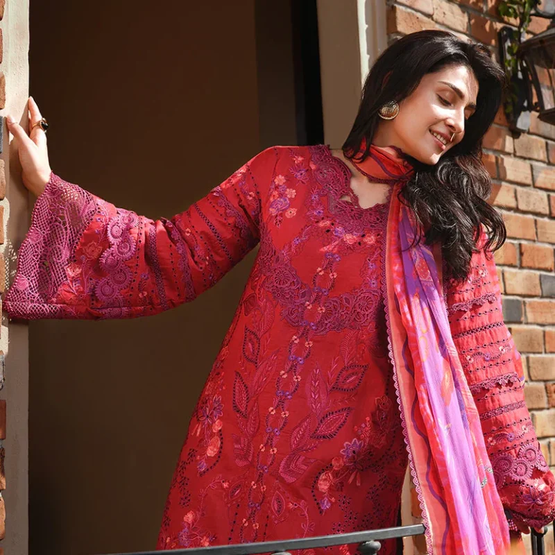 FallingPetals_1_1000x_b1f5b136-3f58-4522-82a0-cd183f409fa8