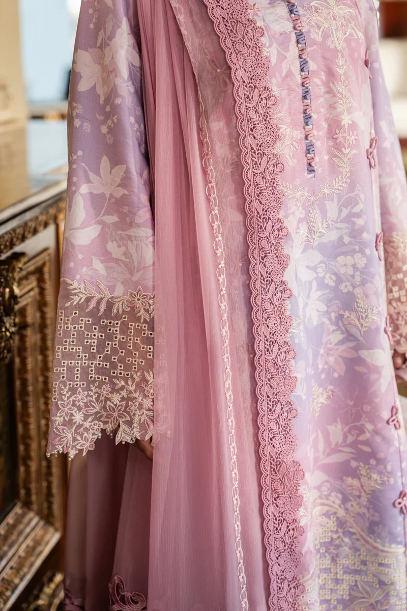 Lara_9_1800x1800_1babb491-e600-4fe4-b617-cc112d561930